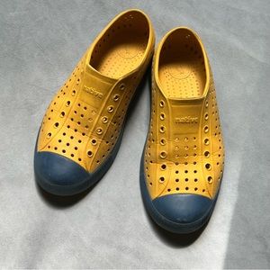 COPY - Big Kids Native Jefferson slip on water shoes sneakers size Youth 4